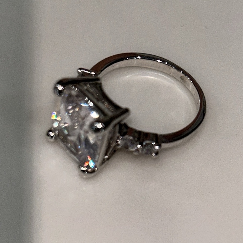 š„ Statement-Makingā Rings designer style ring - Picture 5 of 6